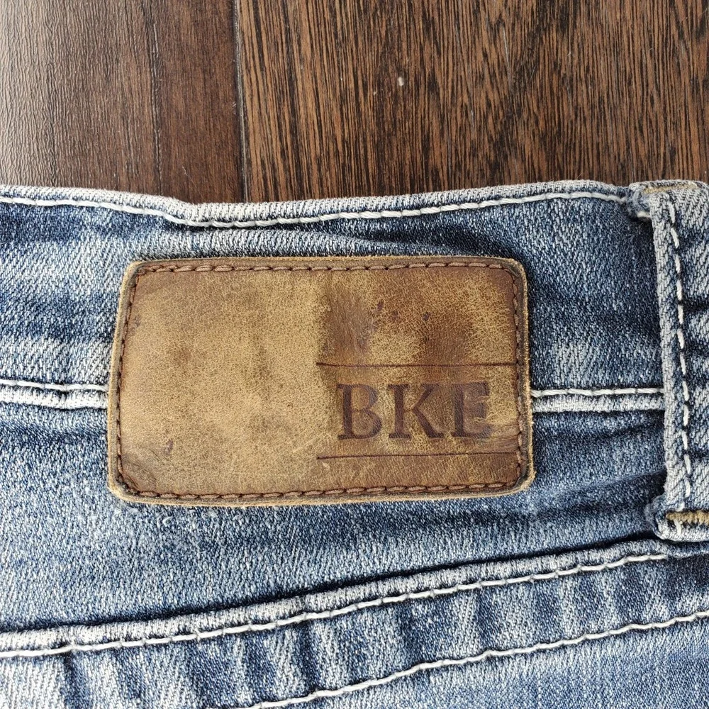 BKE Jake Jeans Mens 36L Straight Leg Denim Classic Casual Buckle Whiskered Faded